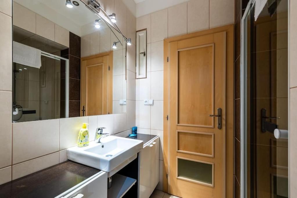 Lighthouse Apartment Prague Extérieur photo