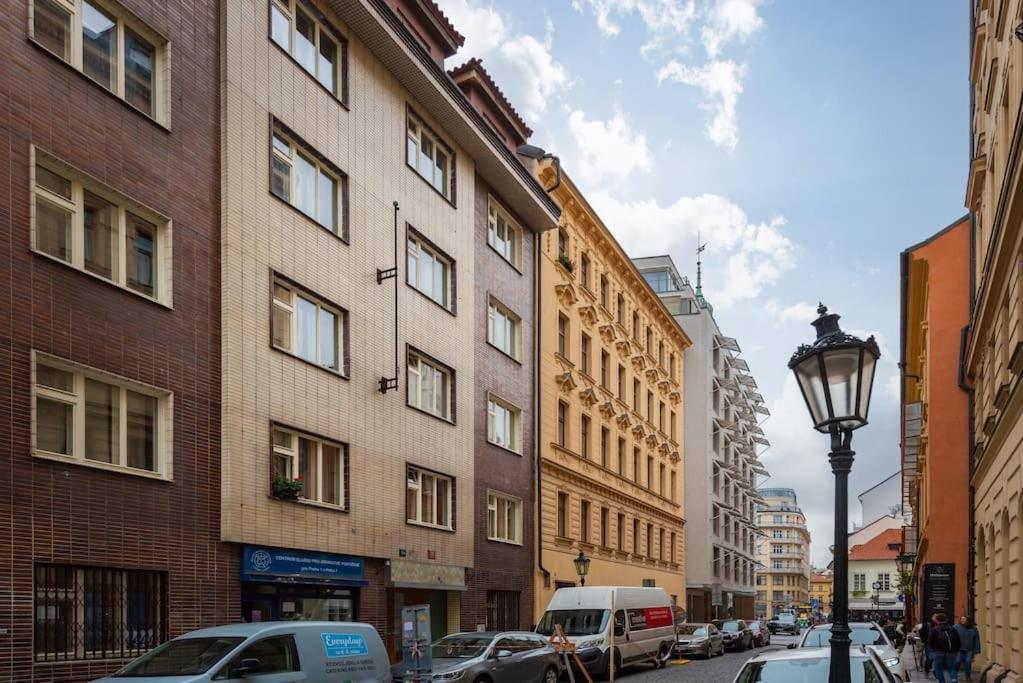 Lighthouse Apartment Prague Extérieur photo